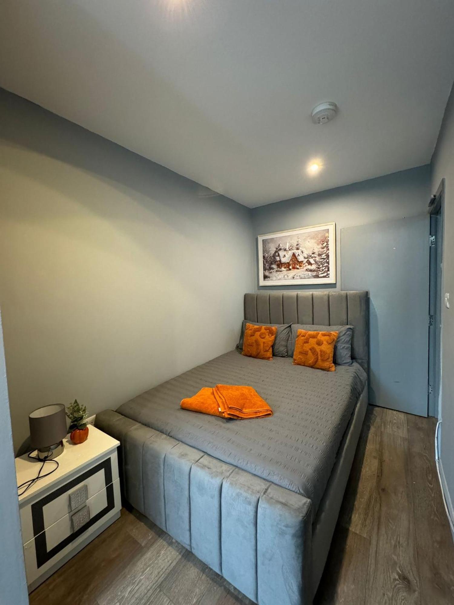 2 Bedroom Flat In Euston 2 Mins Away From Station, No Lift London Exteriör bild
