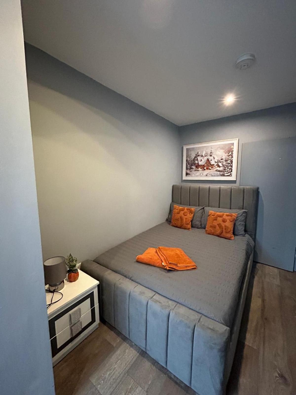 2 Bedroom Flat In Euston 2 Mins Away From Station, No Lift London Exteriör bild