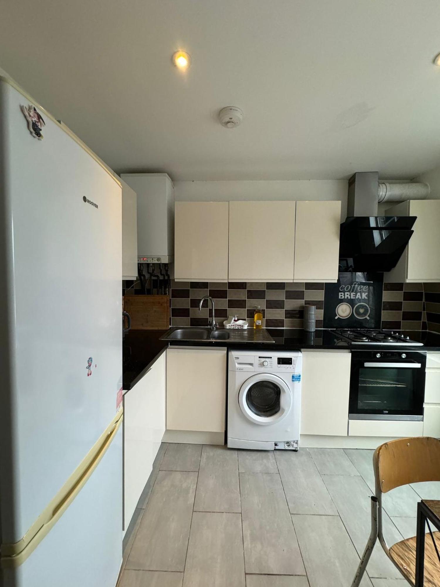 2 Bedroom Flat In Euston 2 Mins Away From Station, No Lift London Exteriör bild