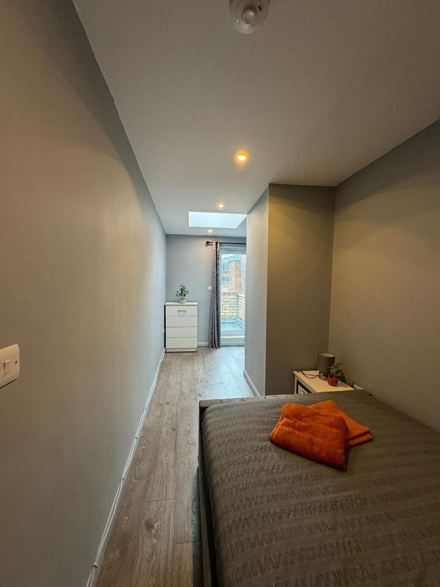 2 Bedroom Flat In Euston 2 Mins Away From Station, No Lift London Exteriör bild