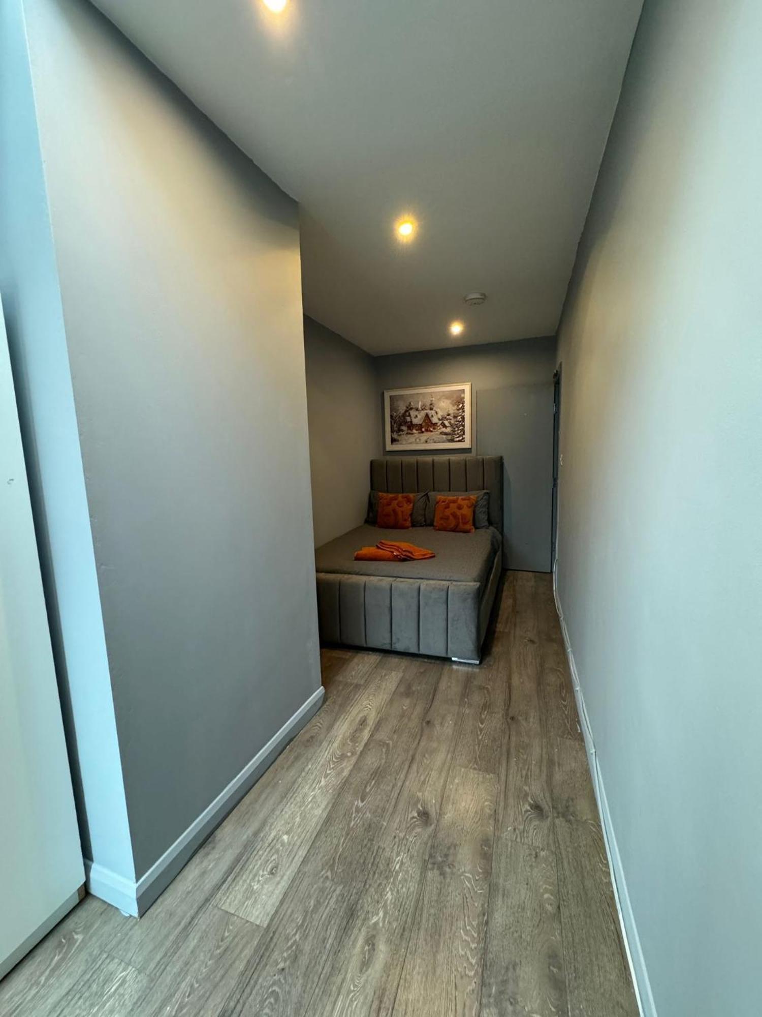 2 Bedroom Flat In Euston 2 Mins Away From Station, No Lift London Exteriör bild